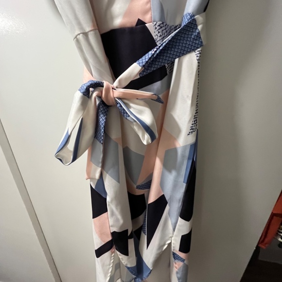 Work dress - Size Medium - Picture 3 of 5